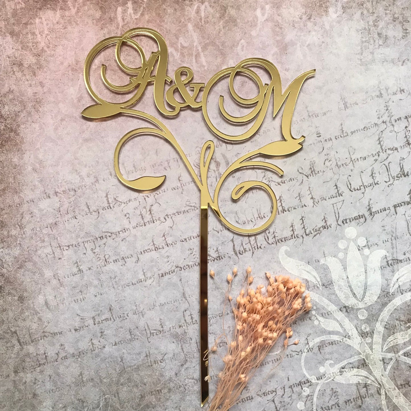 Topper de casamento com os iníciais